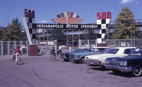  Indianapolis Motor Speedway: Bir Otomobil Yarışları Tarihi ve Heyecanına Daldığınız Yer!